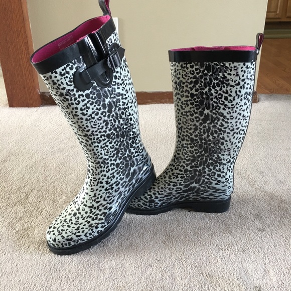Capelli of New York Shoes - CAPELLI black and white leopard rain boot